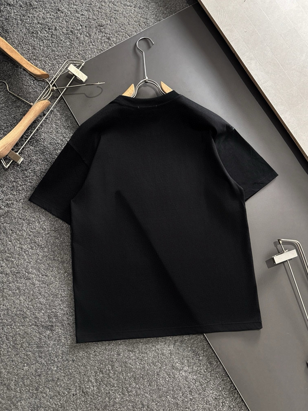 ブランドTシャツ全体デザイン